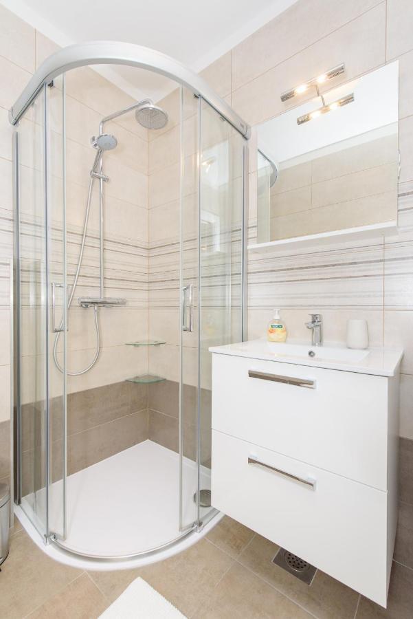 Apartment Nikolina โปดสตรานา ภายนอก รูปภาพ