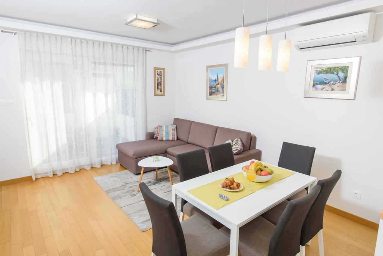 Apartment Nikolina โปดสตรานา ภายนอก รูปภาพ