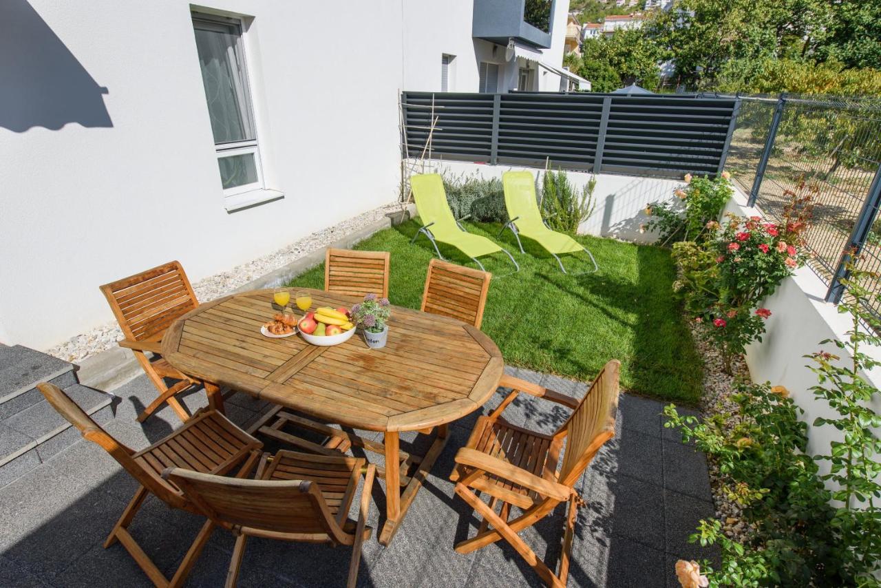 Apartment Nikolina โปดสตรานา ภายนอก รูปภาพ