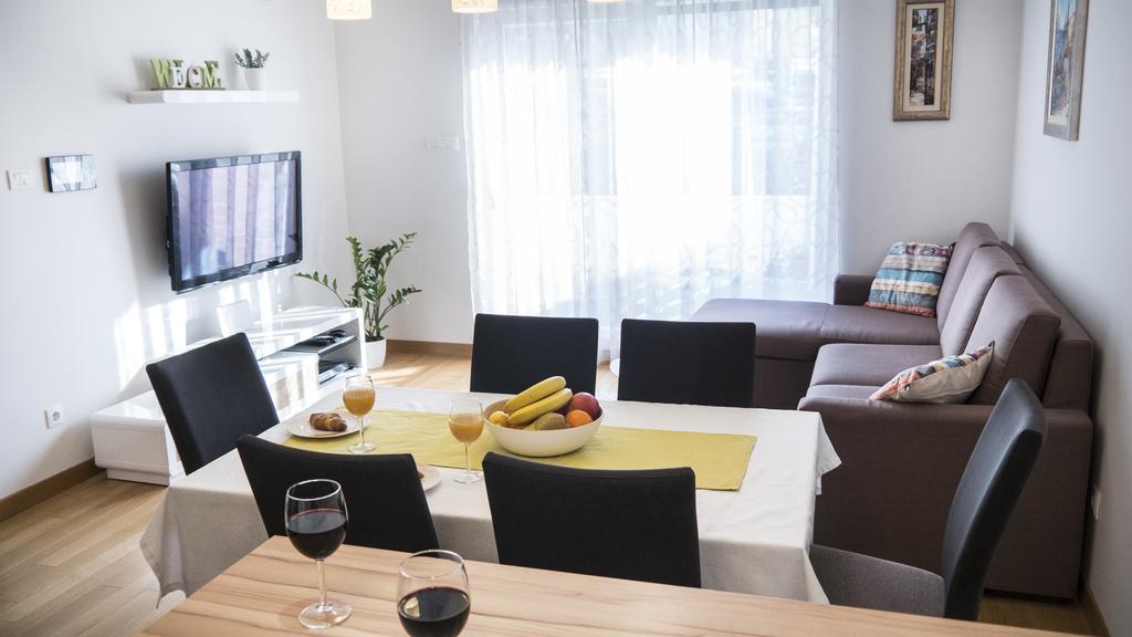 Apartment Nikolina โปดสตรานา ภายนอก รูปภาพ